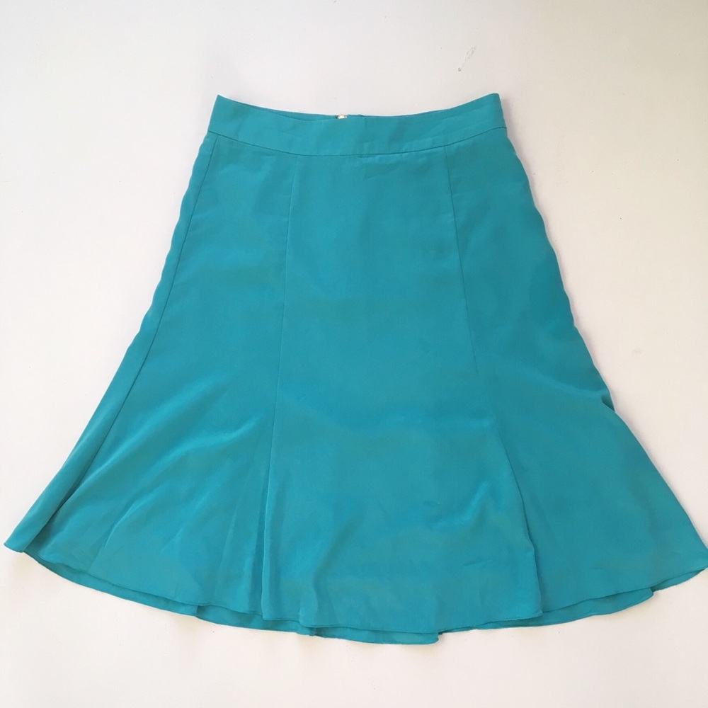 Pre owned scuba green skirt.